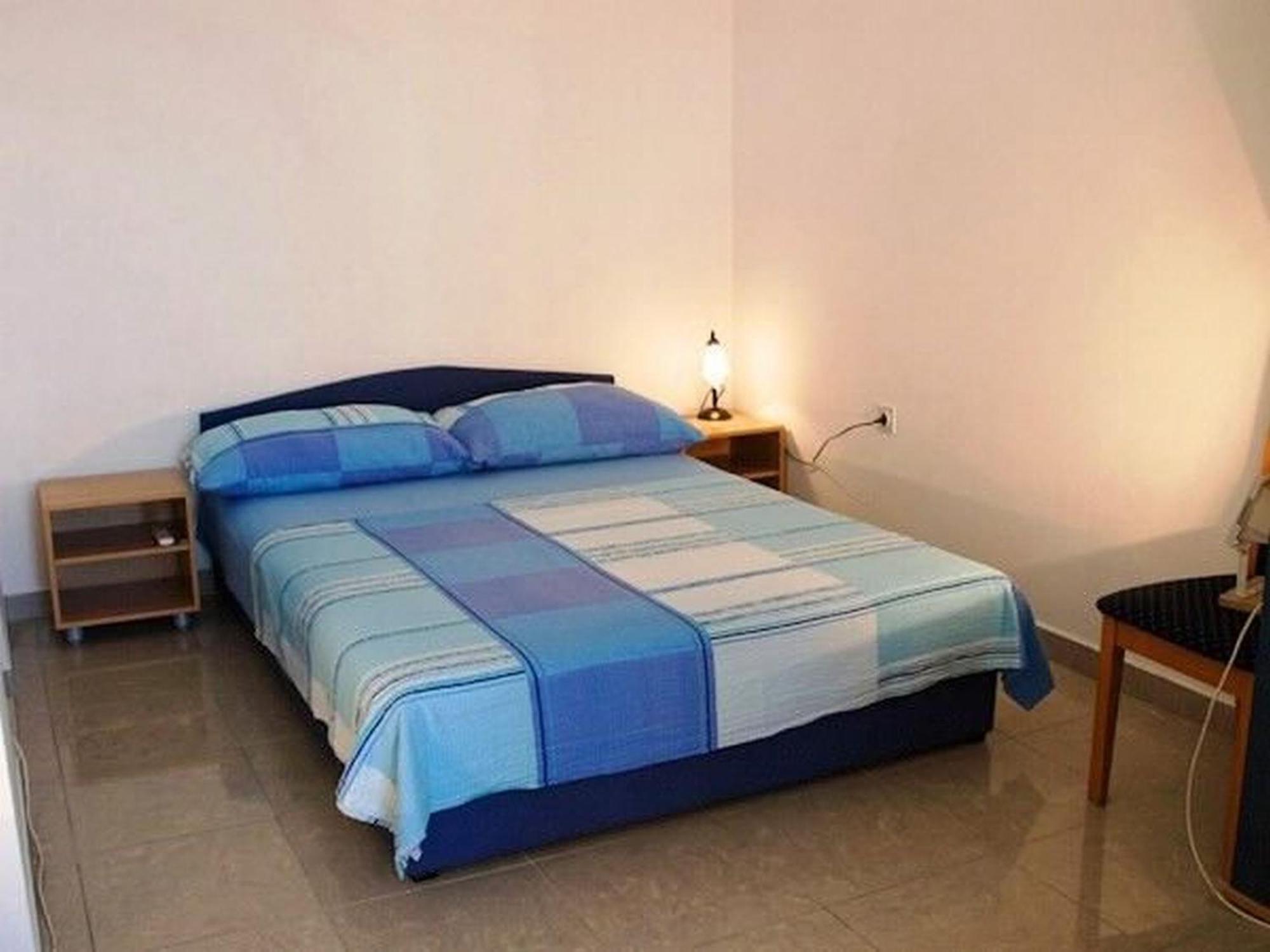 Apartments And Rooms Florijan Klek Bagian luar foto