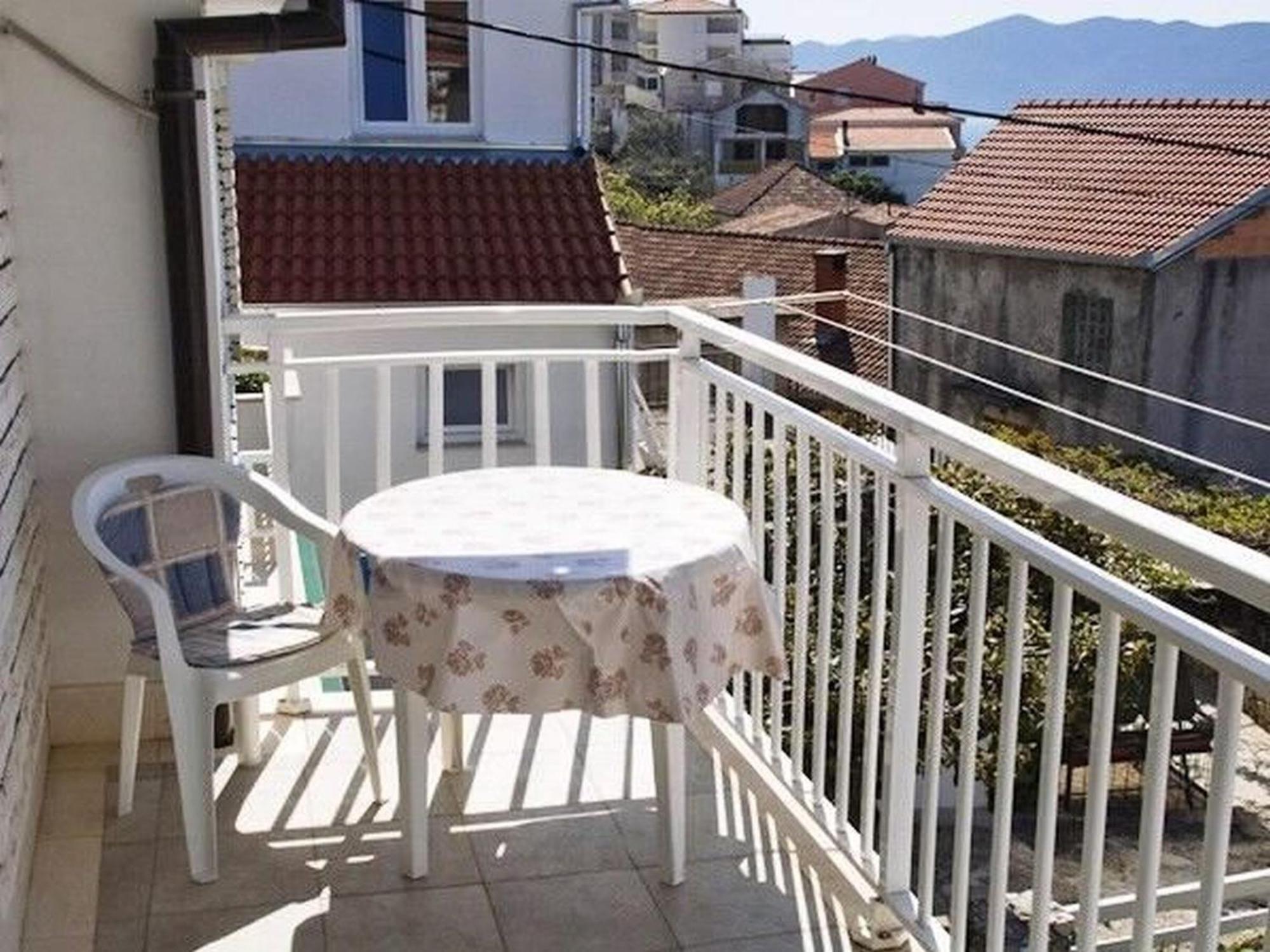Apartments And Rooms Florijan Klek Bagian luar foto